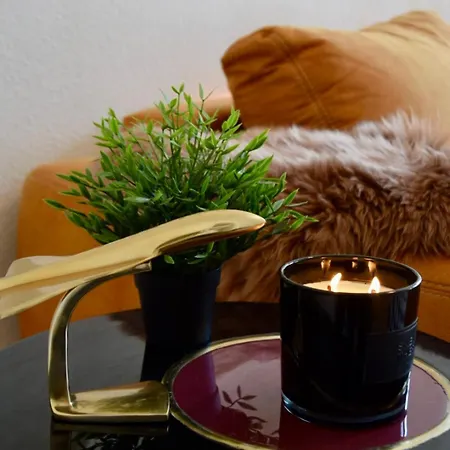 شقة Charmanter Altbau In Schleussig Mit Balkon *