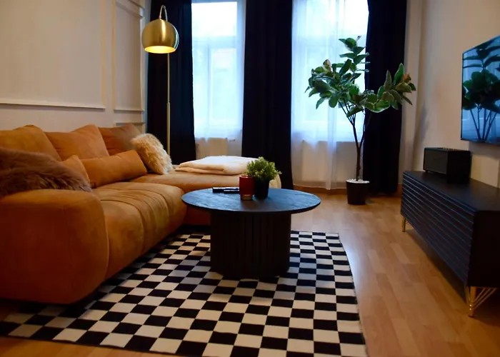 Charmanter Altbau In Schleussig Mit Balkon * Лейпциг